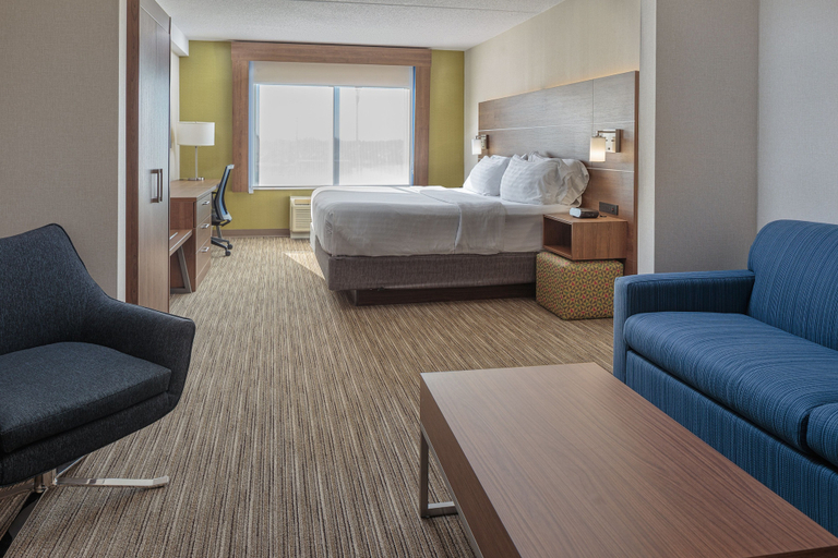 Bedroom 2, Holiday Inn Express & Suites BELLEVILLE by IHG, Hastings
