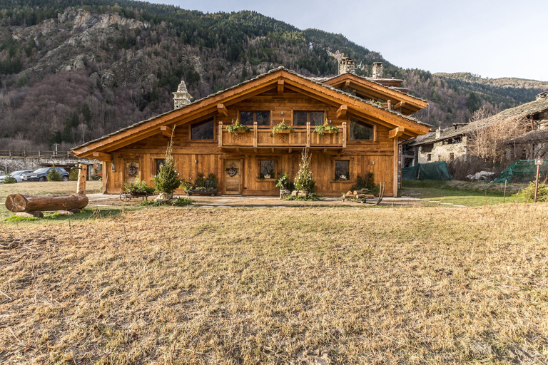 Exterior & Views 2, Affittacamere Annie-Parblanc, Aosta