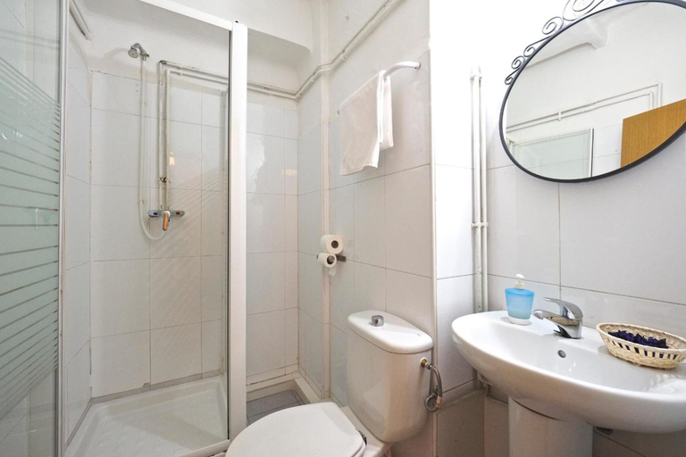 Bathroom 4, Hostal Elkano, Barcelona