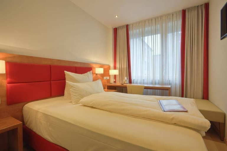 Bedroom 3, Hotel Condor, München