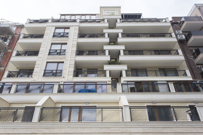 Exterior & Views, Modern 1bdr Apartment Near Center - Free Parking, Stolichna
