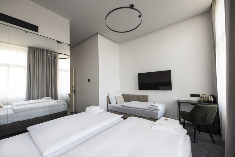 Bedroom 2, The Gold Bank, Praha 1