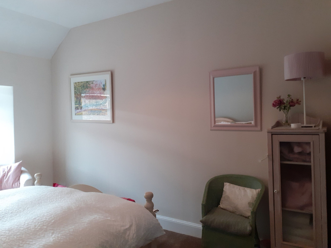 Bedroom 2, Bee's Townhouse Apartment, Fife