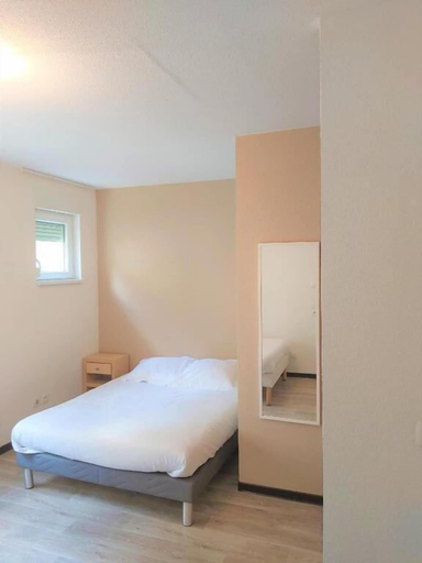 Bedroom 3, KOSY Appart'hôtels 7 ème Art, Moselle