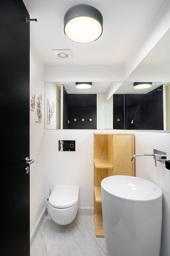 Bathroom 4, Prime Location Luxury Apartment, Lisbon