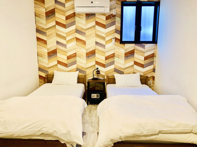 Bedroom 2, Beach Side Village Familiar - Hostel, Takahama