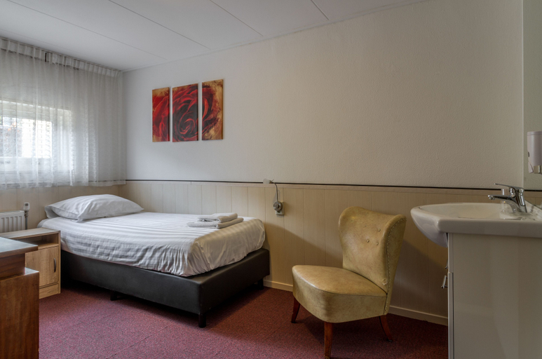 Bedroom 2, Hotel Pension Randenbroek, Amersfoort