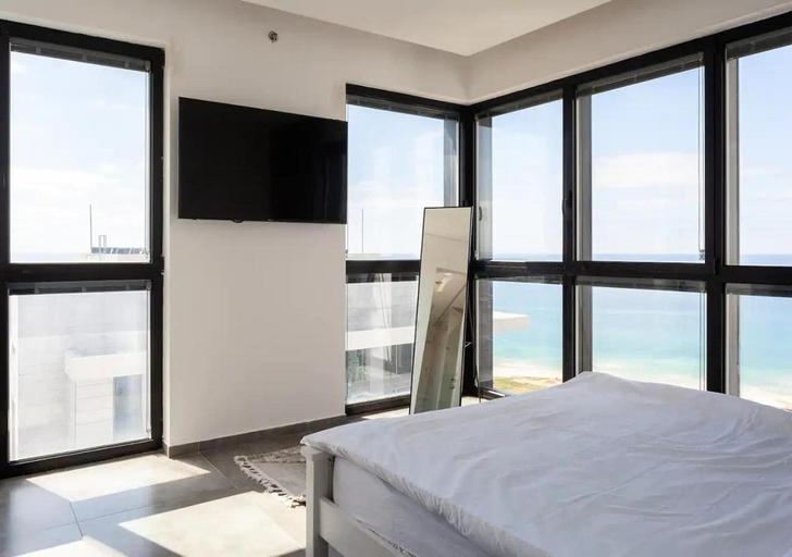 Bedroom 3, Luxury Penthouse on High Floor with Hot Tub