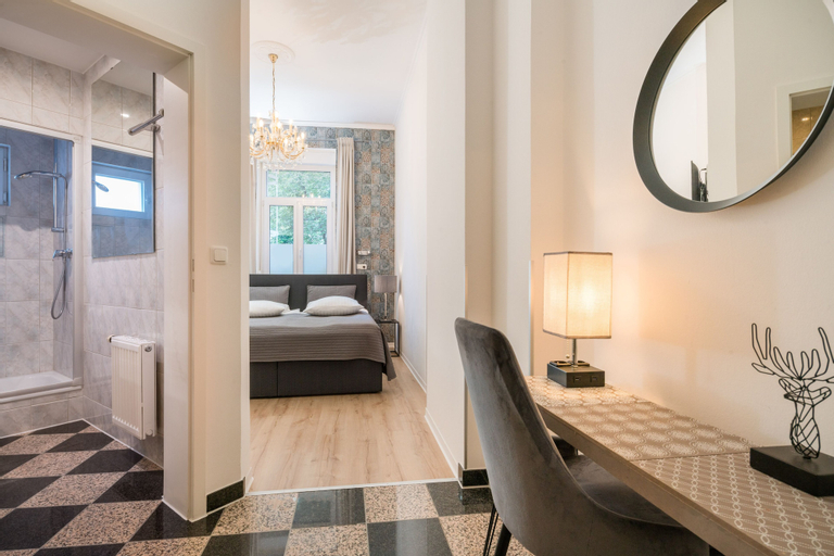 Bedroom 3, Aurora Hotel, Wiesbaden