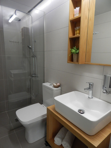 Bathroom 4, Blue Sky Hotel, Crete
