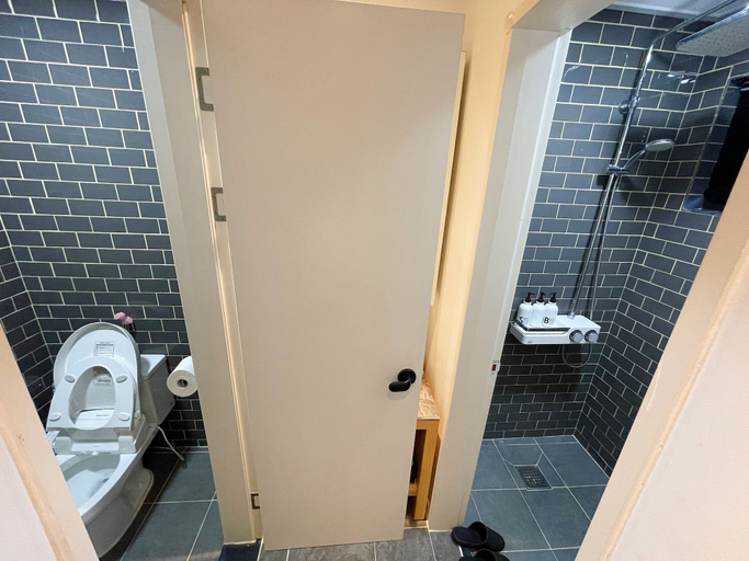 Bathroom 3, Baraquera Hotel, Jeju