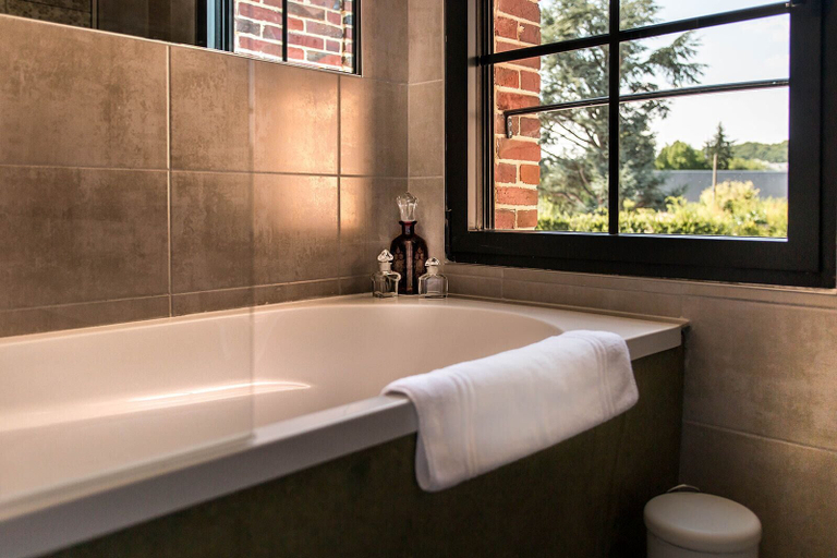 Bathroom 5, Les Jardins de Joséphine - Le Manoir, Eure