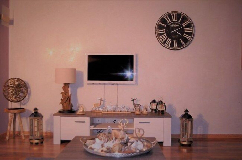 Others 4, Edelweiss Eden, Goms