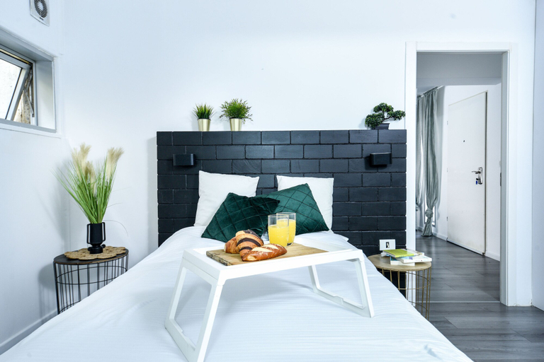 Bedroom 2, Beautiful Interior with Private Outdoor