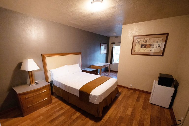 Bedroom 5, Stay inn suite, San Joaquin