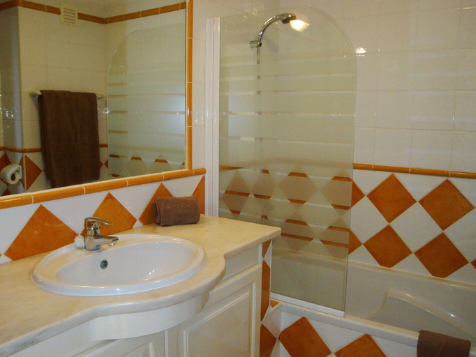 Bathroom, Bicos J CIP, Albufeira