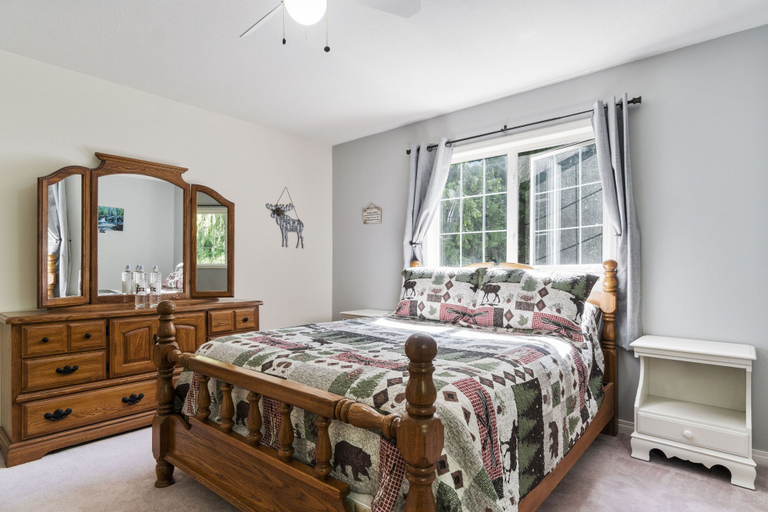 Bedroom 3, Eagle River Vacation Home, Columbia-Shuswap
