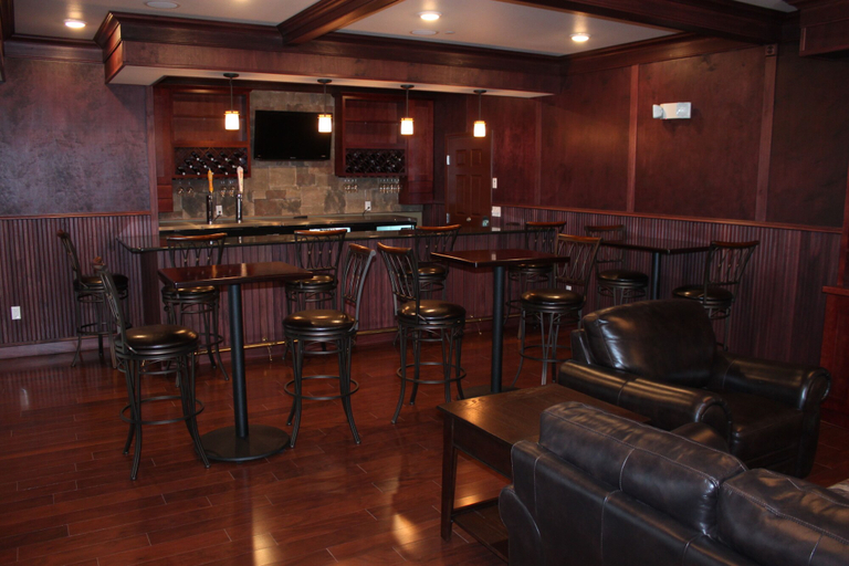 Food & Drinks 5, Extended Stay America Suites Minot, Ward