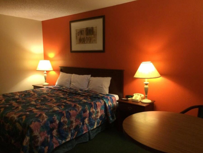 Bedroom 4, Relax Inn Henryetta, Okmulgee