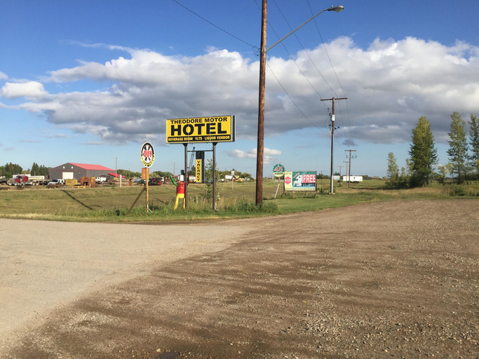 Others 4, Theodore Motor Hotel, Division No. 9