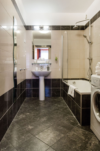 Bathroom 4, Hollo 12 Apartment II., Budapesti
