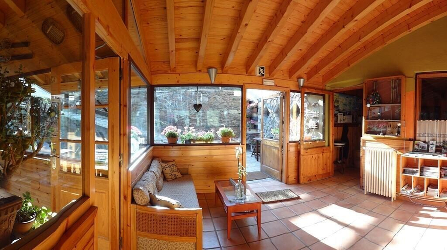 Others 5, Hostal Xalet Refugi Pere Carné - Hostel, Girona