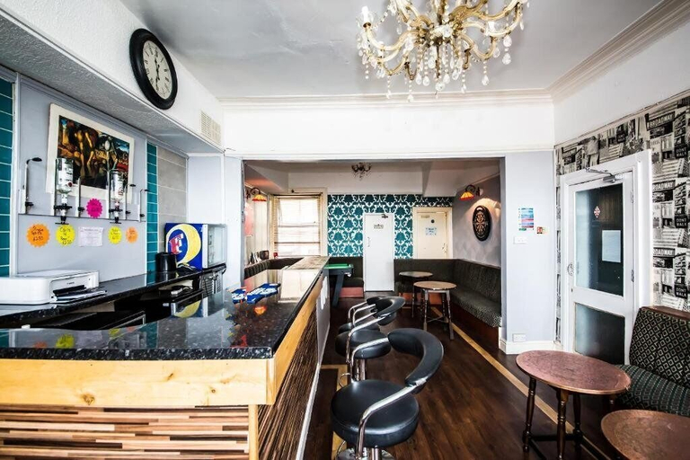 Food & Drinks 5, The Hollingdales Hotel, Blackpool