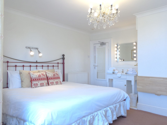 Bedroom 3, The Pier, Portsmouth