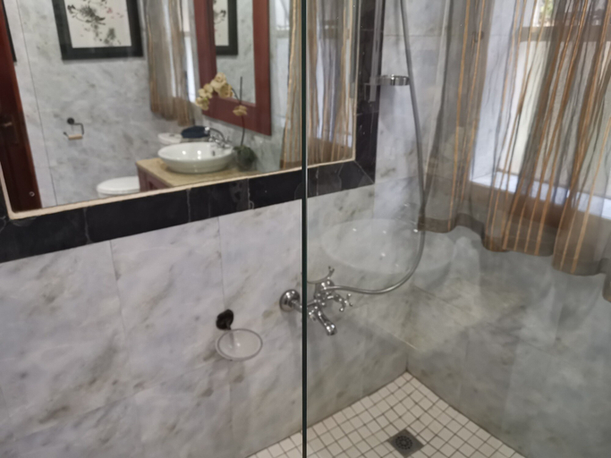 Bathroom 3, Erasmus Manor Guest House, City of Tshwane