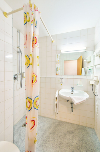 Bathroom 3, Hotel Brita Stuttgart, Stuttgart