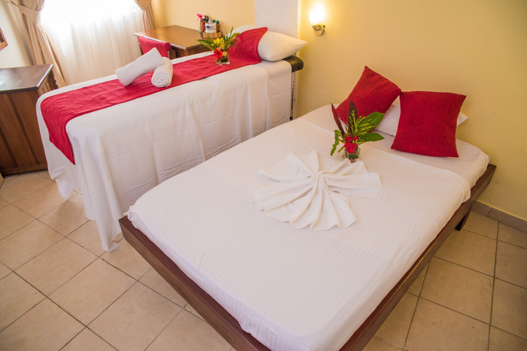 Bedroom 3, Nyali Beach Holiday Resort, Nyali