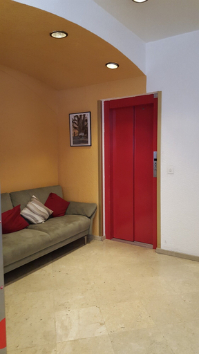 Bedroom 4, Zum Spalenbrunnen, Basel