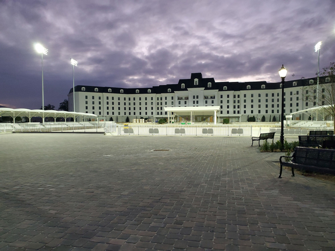 Exterior & Views 2, The Equestrian Hotel, Marion
