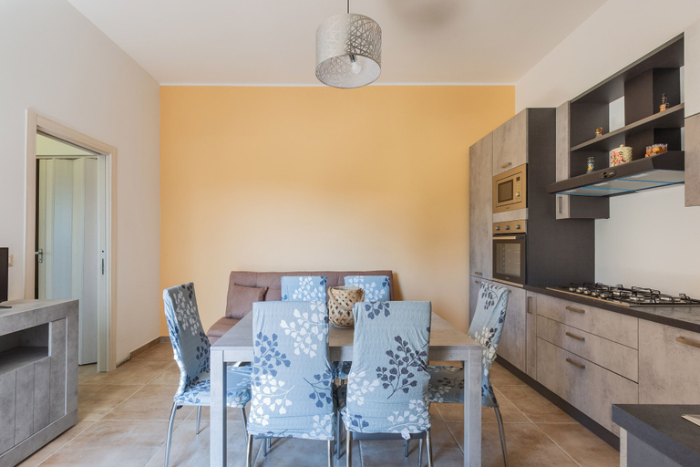 Others 4, 2300 Villino Vanessa, Lecce
