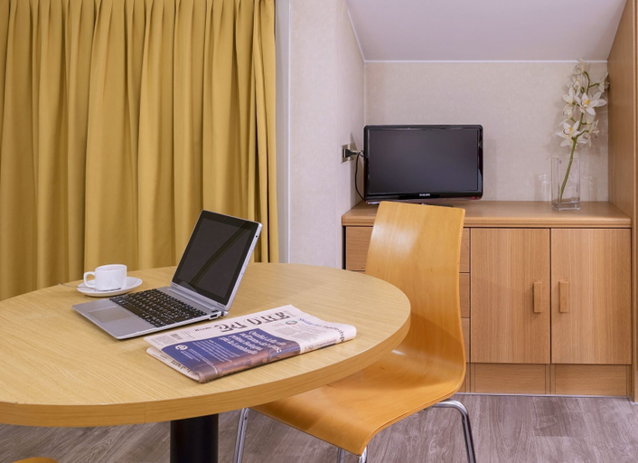 Others 5, Residence Portello, Milano