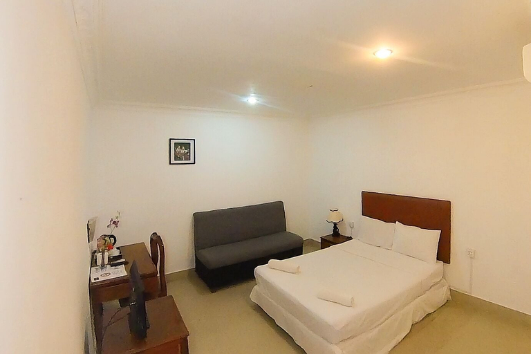 Bedroom 4, Riverside Phnom Penh Hotel, Phnom Penh