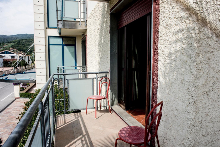 Others 5, Hotel Ceretto, Cuneo