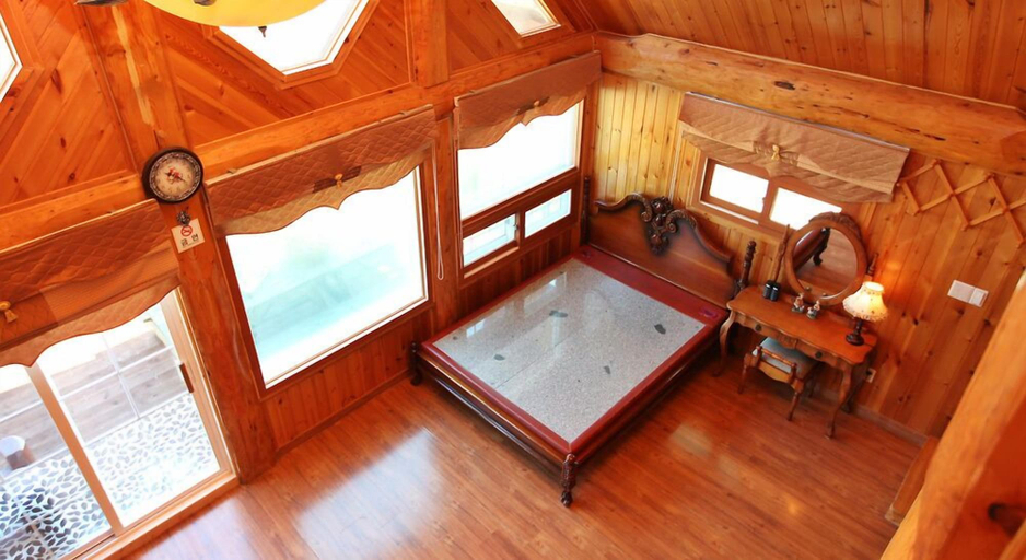 Bedroom 2, Muju Naos Pension, Muju