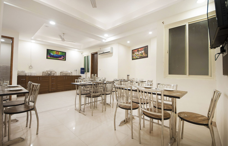 Food & Drinks, Hotel Perfectionist by Kelvish Hotel, Delhi