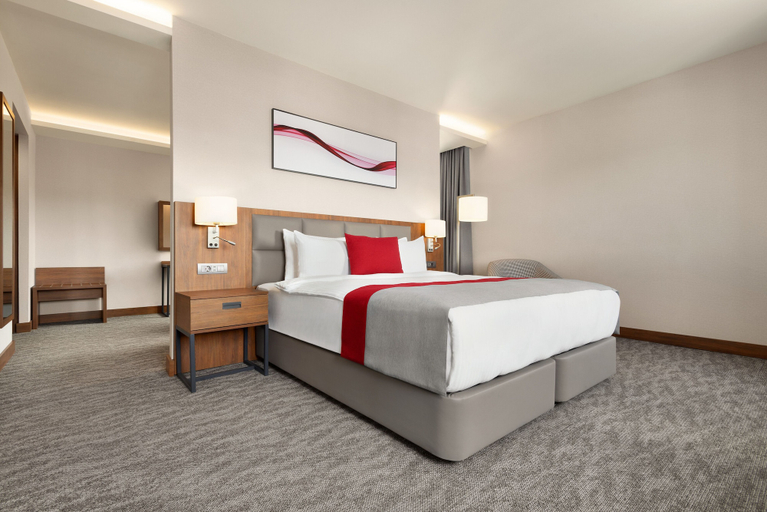 Bedroom 4, Ramada by Wyndham Izmir Aliaga, Aliağa