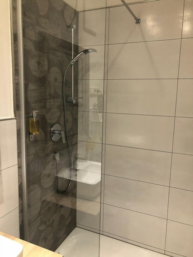 Bathroom 5, Hotel Athen Kelsterbach Airport, Groß-Gerau