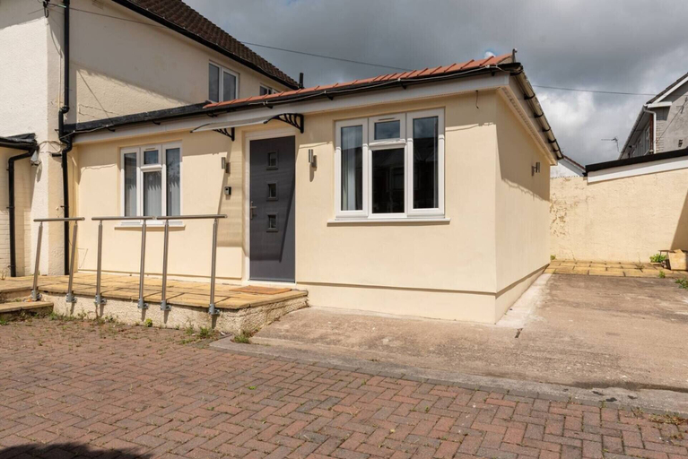 Exterior & Views 2, Private Self-contained Annex With Wifi & Parking, Cardiff