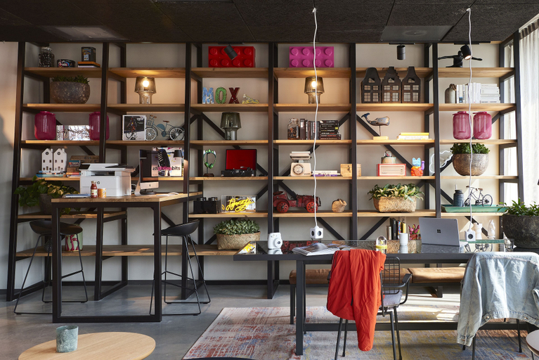 Food & Drinks 5, Moxy Amsterdam Schiphol Airport, Haarlemmermeer