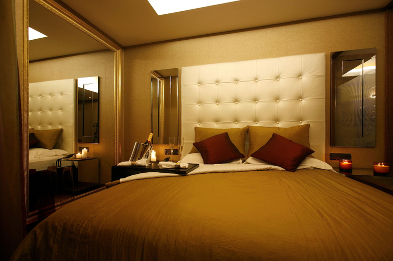 Bedroom 4, Motel Flamingo, Matosinhos