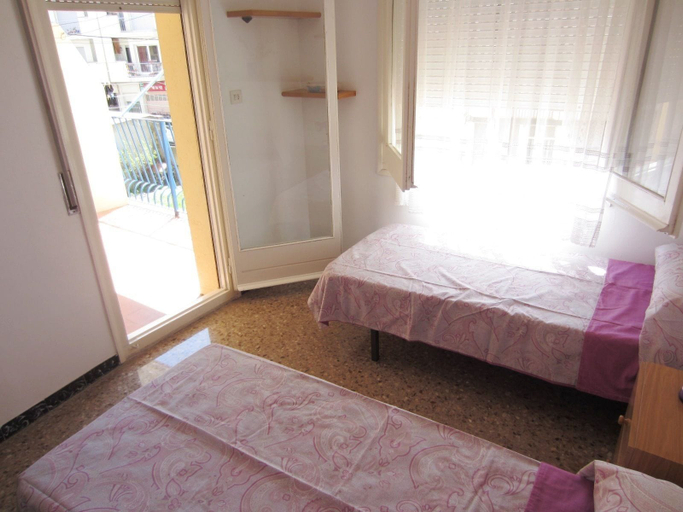 Bedroom 2, Flat one Step From La Vila de Llan?? -1774, Girona