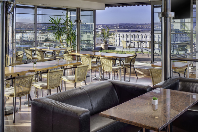 Food & Drinks 5, Oya, Praha 4