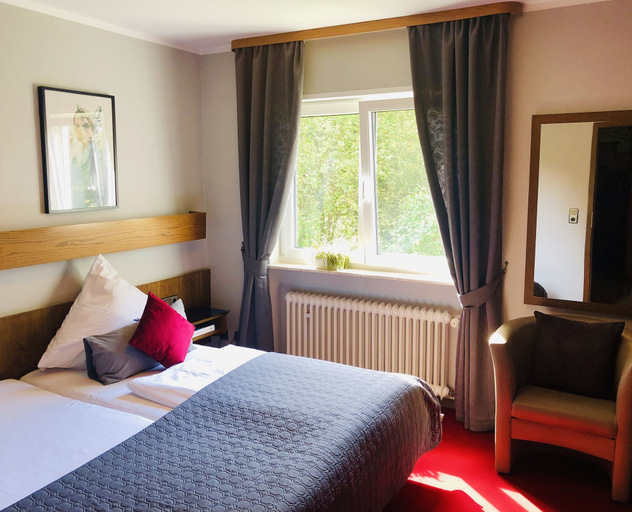 Bedroom 3, Gasthof Berghof, Aschaffenburg