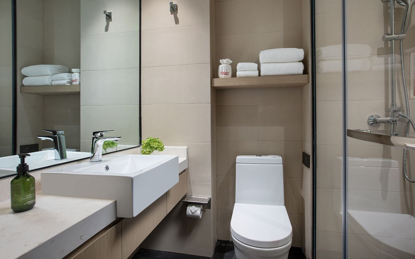 Bathroom, Ramada by Wyndham Huangshan North, Huangshan