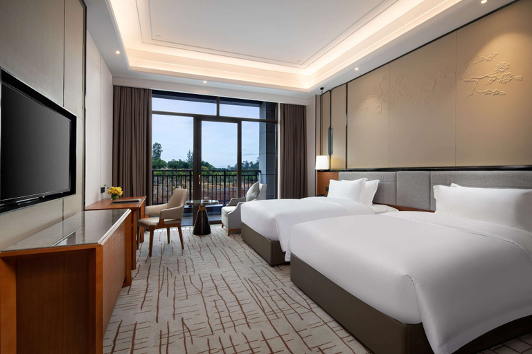 Bedroom 2, Wyndham Xinyi Lotus Lake, Maoming