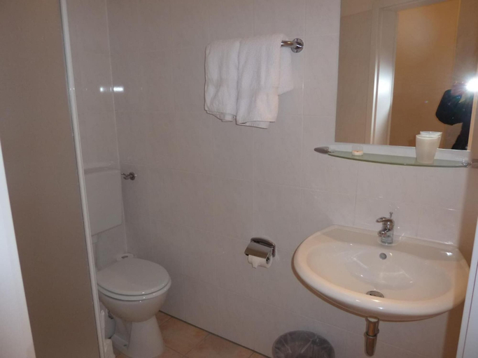 Bathroom 4, Pension Relax, Offenbach am Main